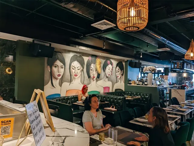 Hand-painted mural by Dongbai Murals 9